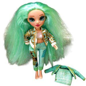 Rainbow High Series 3 Daphne Minton Mint Light Green Fashion Doll w/ 2 Outfits